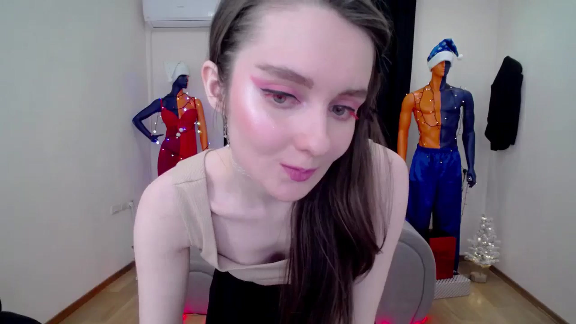 Gallery image thumbnail from Milim_Nava's myfreecams stream on, 12/11/2024, 12:13 image 17 of 20