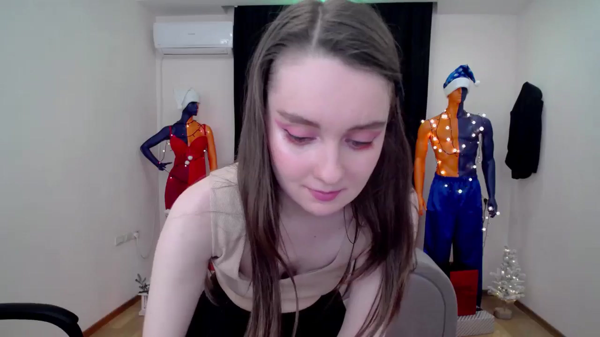Gallery image thumbnail from Milim_Nava's myfreecams stream on, 12/11/2024, 12:51 image 6 of 20
