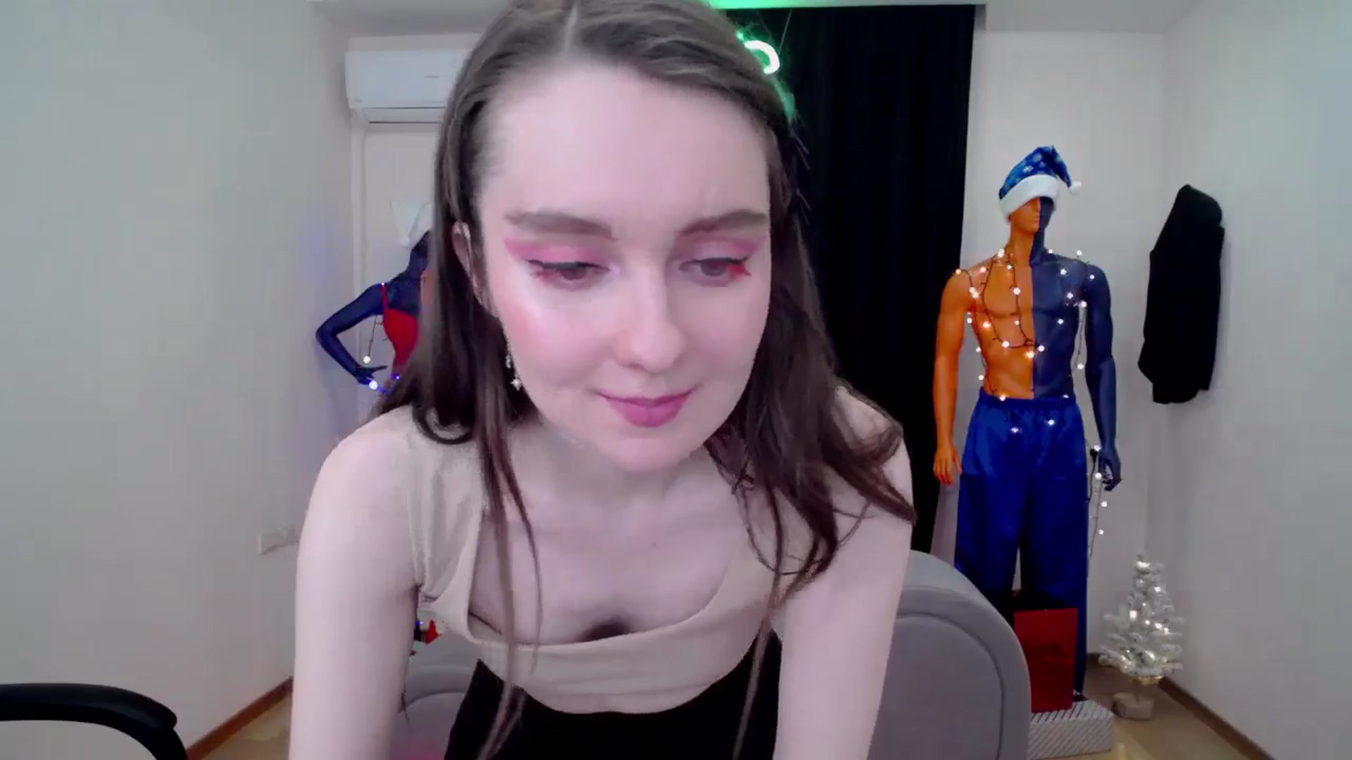 Gallery image thumbnail from Milim_Nava's myfreecams stream on, 12/11/2024, 12:51 image 12 of 20