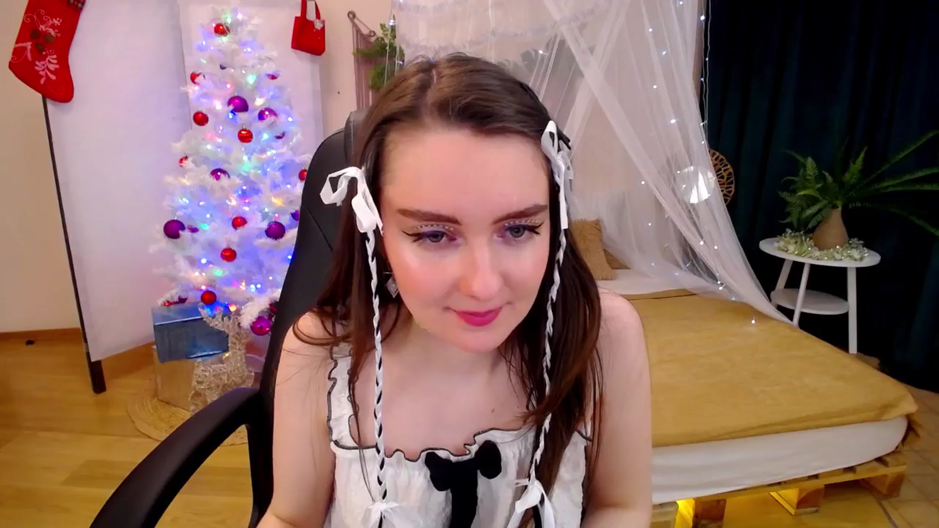 Gallery image thumbnail from Milim_Nava's myfreecams stream on, 12/12/2024, 20:20 image 7 of 20