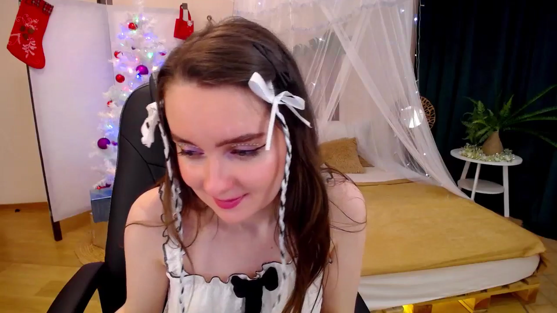 Gallery image thumbnail from Milim_Nava's myfreecams stream on, 12/12/2024, 20:20 image 11 of 20