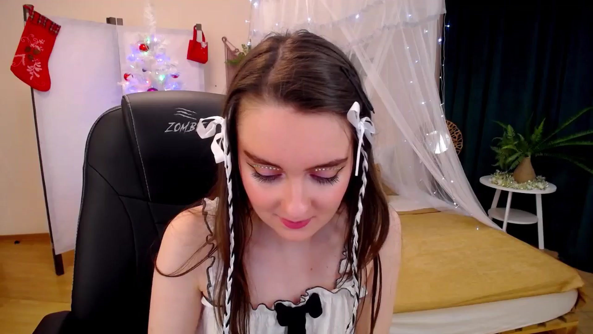 Gallery image thumbnail from Milim_Nava's myfreecams stream on, 12/12/2024, 20:20 image 20 of 20