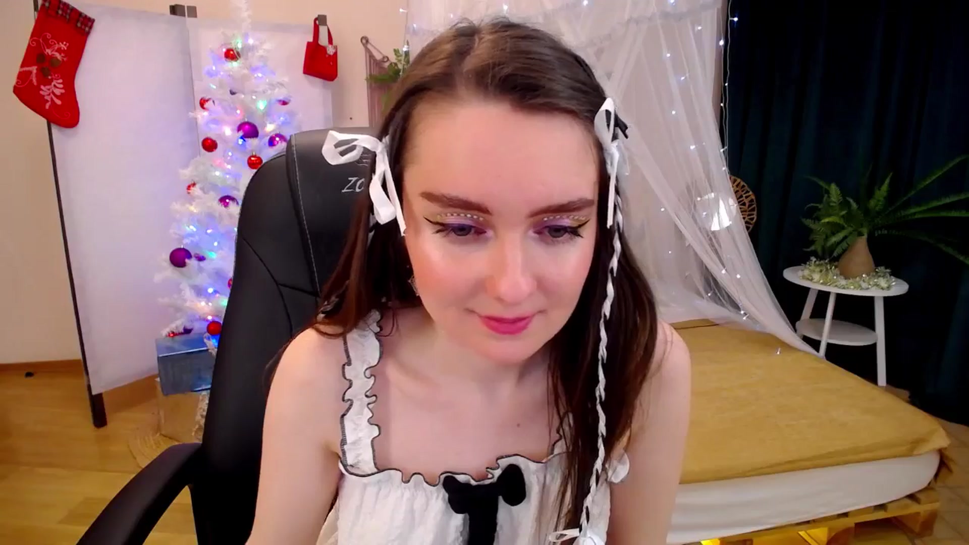 Gallery image thumbnail from Milim_Nava's myfreecams stream on, 12/12/2024, 20:20 image 17 of 20