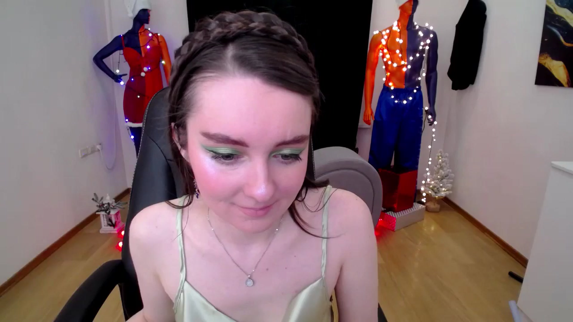 Gallery image thumbnail from Milim_Nava's myfreecams stream on, 12/15/2024, 19:02 image 15 of 20