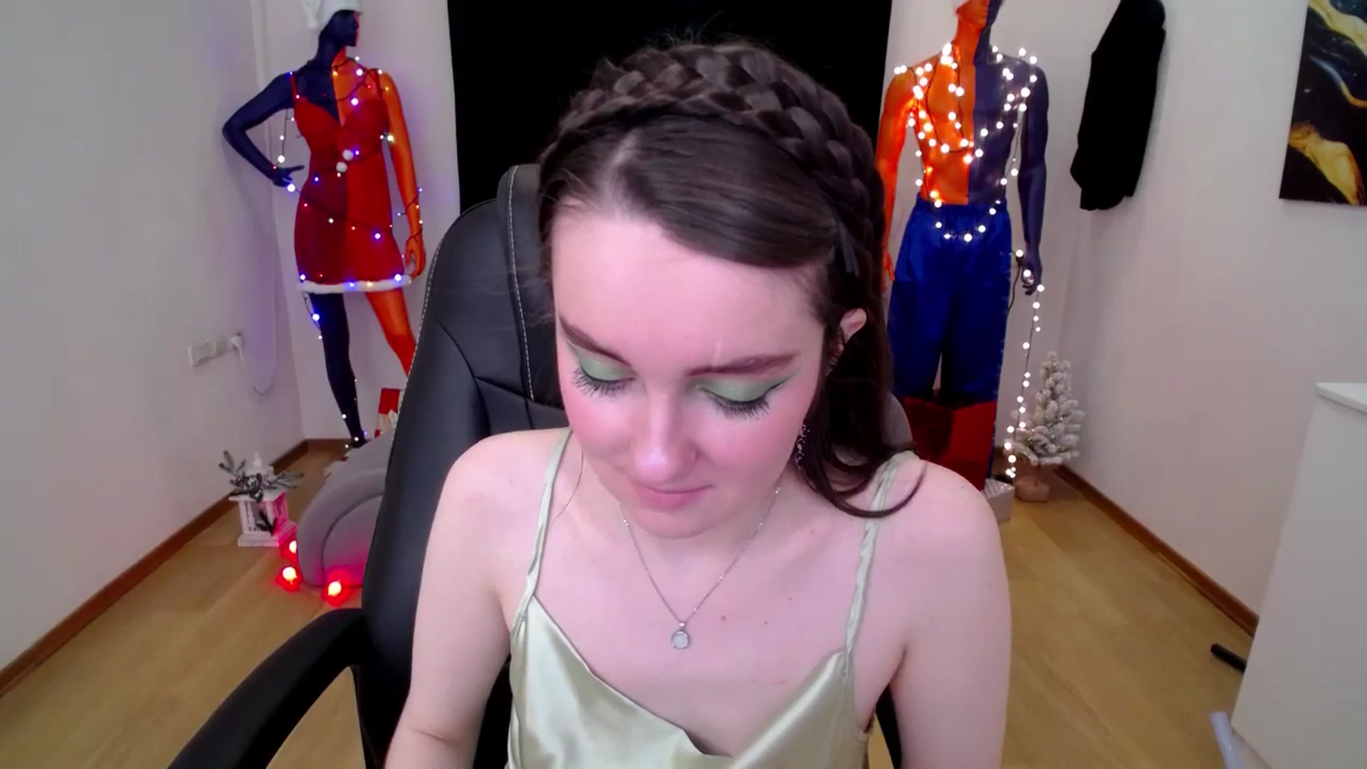 Gallery image thumbnail from Milim_Nava's myfreecams stream on, 12/15/2024, 19:02 image 9 of 20