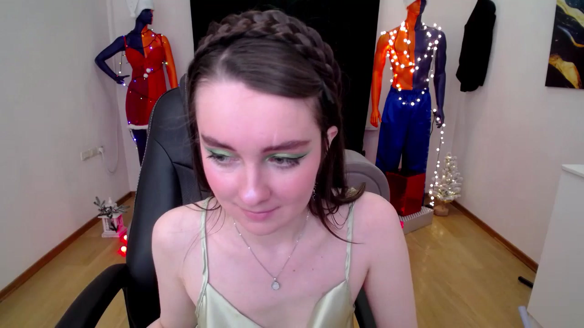 Gallery image thumbnail from Milim_Nava's myfreecams stream on, 12/15/2024, 19:02 image 16 of 20