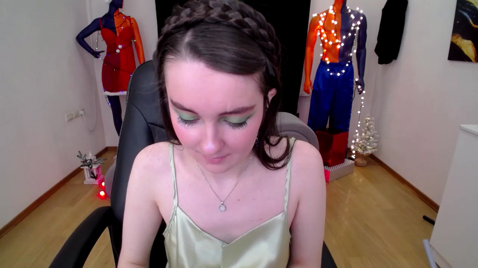 Gallery image thumbnail from Milim_Nava's myfreecams stream on, 12/15/2024, 19:02 image 18 of 20