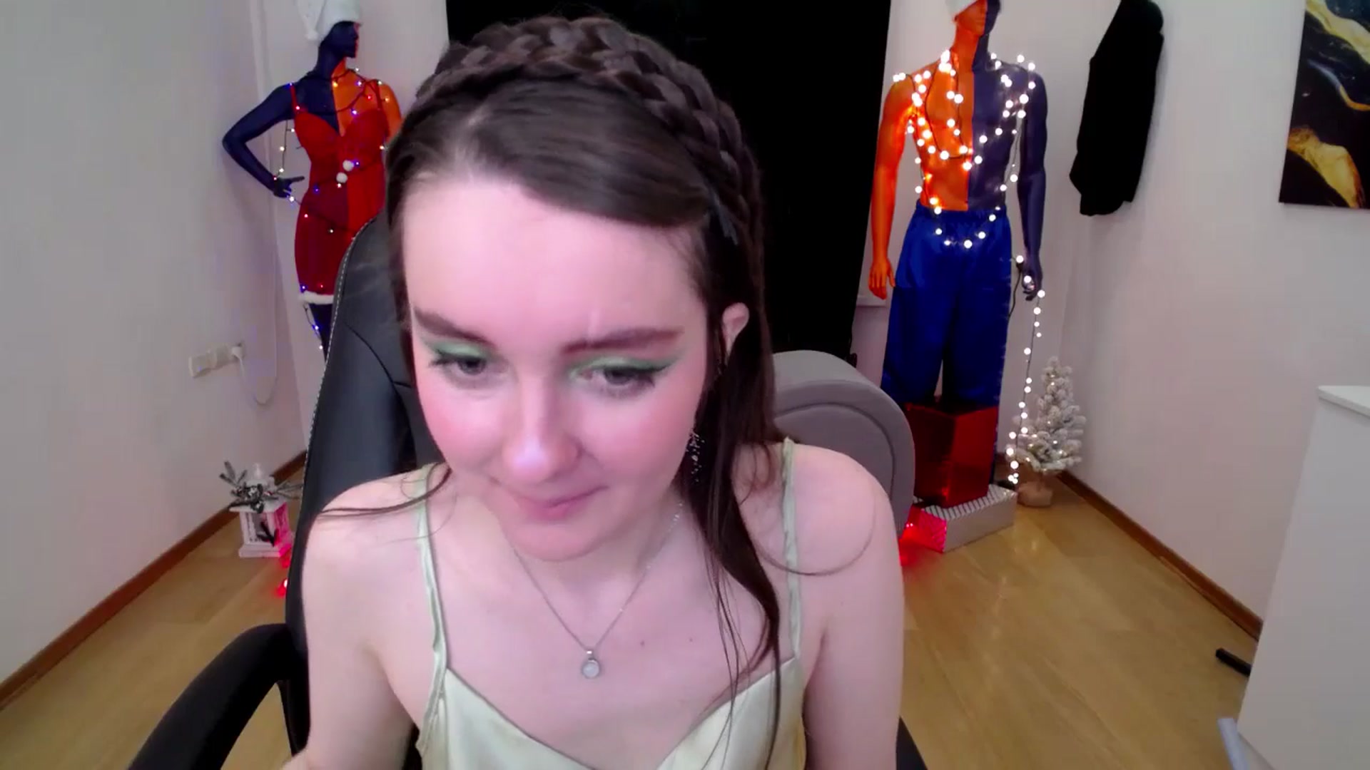Gallery image thumbnail from Milim_Nava's myfreecams stream on, 12/15/2024, 19:02 image 13 of 20