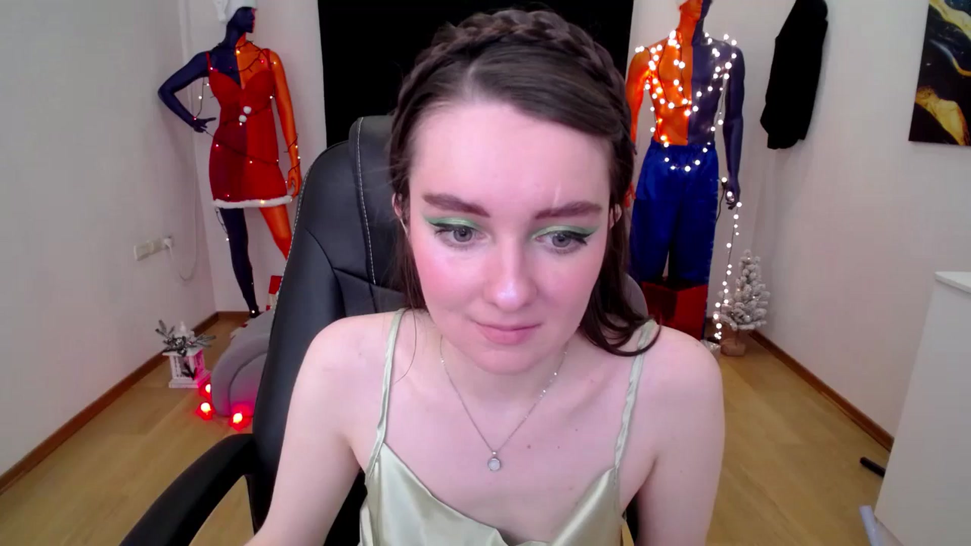 Gallery image thumbnail from Milim_Nava's myfreecams stream on, 12/15/2024, 19:02 image 8 of 20