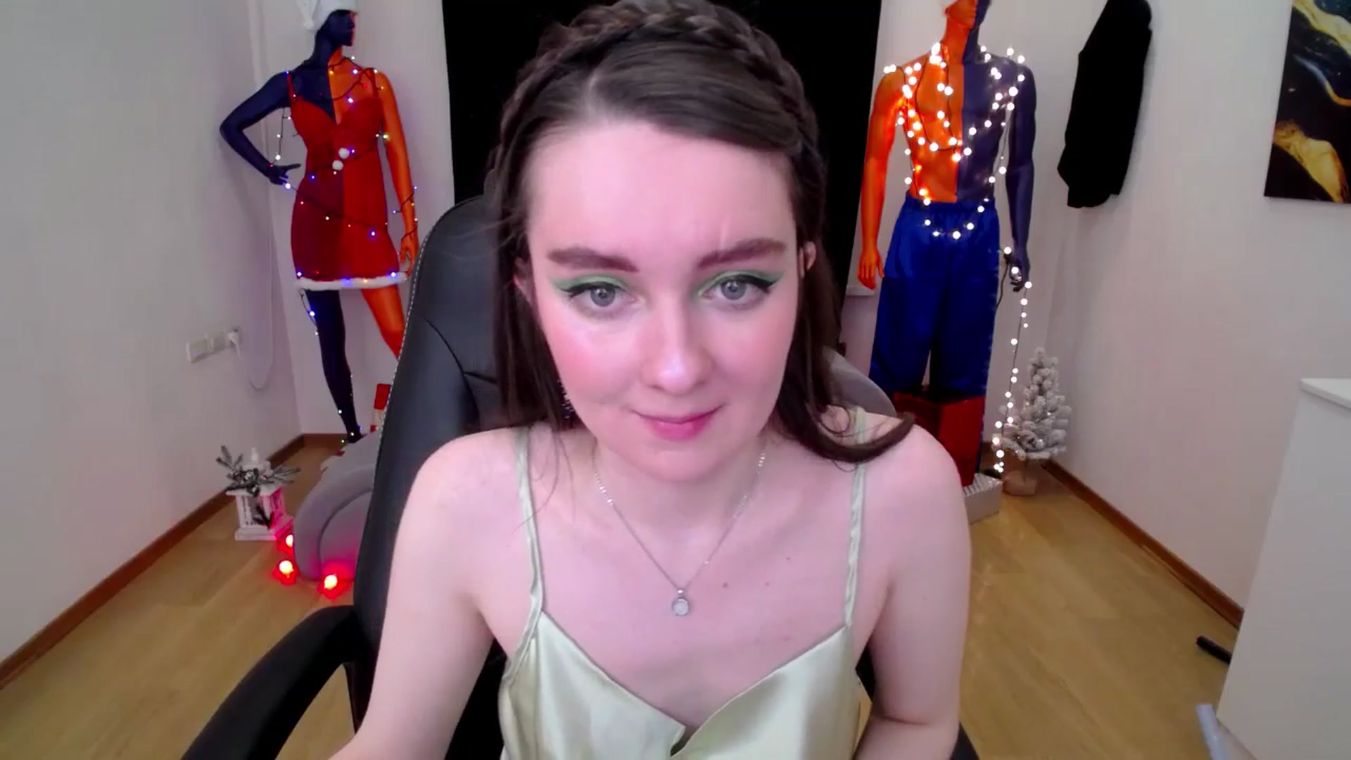 Gallery image thumbnail from Milim_Nava's myfreecams stream on, 12/15/2024, 19:02 image 5 of 20