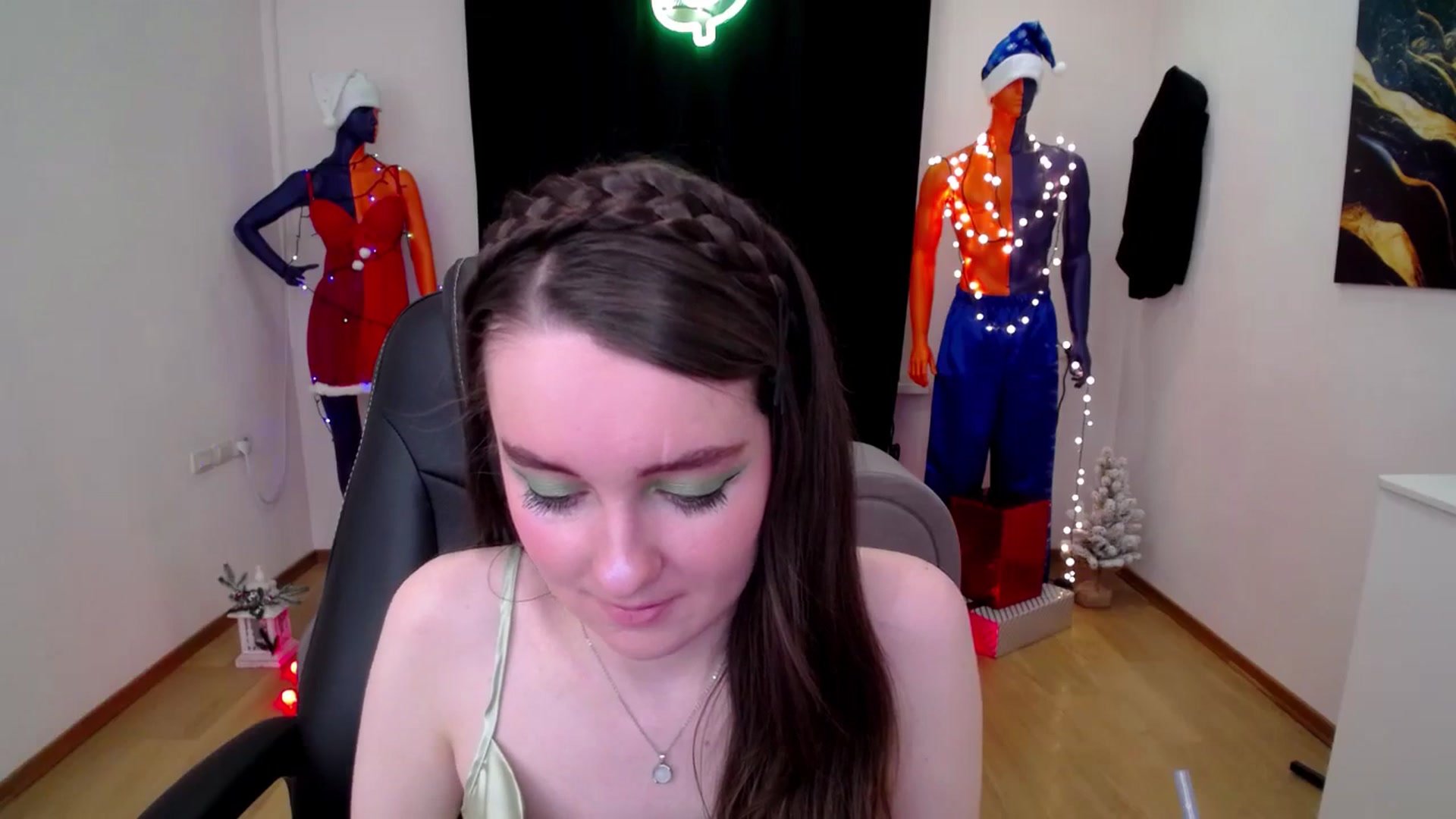 Gallery image thumbnail from Milim_Nava's myfreecams stream on, 12/15/2024, 19:47 image 9 of 20