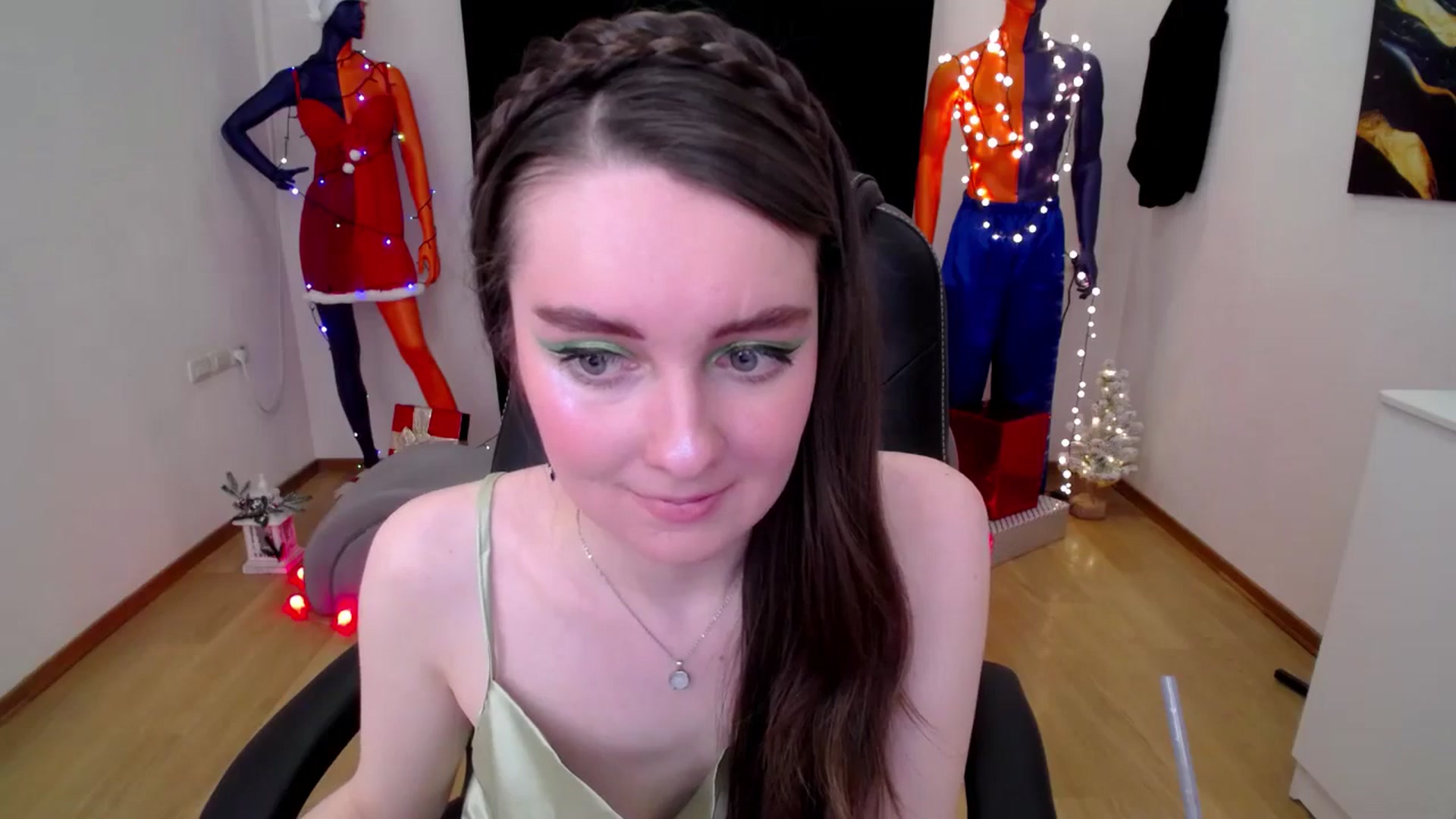 Gallery image thumbnail from Milim_Nava's myfreecams stream on, 12/15/2024, 19:47 image 19 of 20