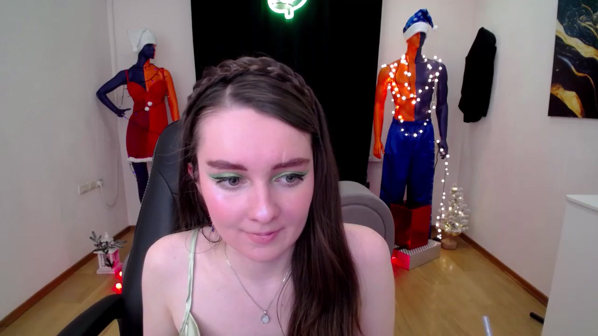 Gallery image thumbnail from Milim_Nava's myfreecams stream on, 12/15/2024, 19:47 image 10 of 20