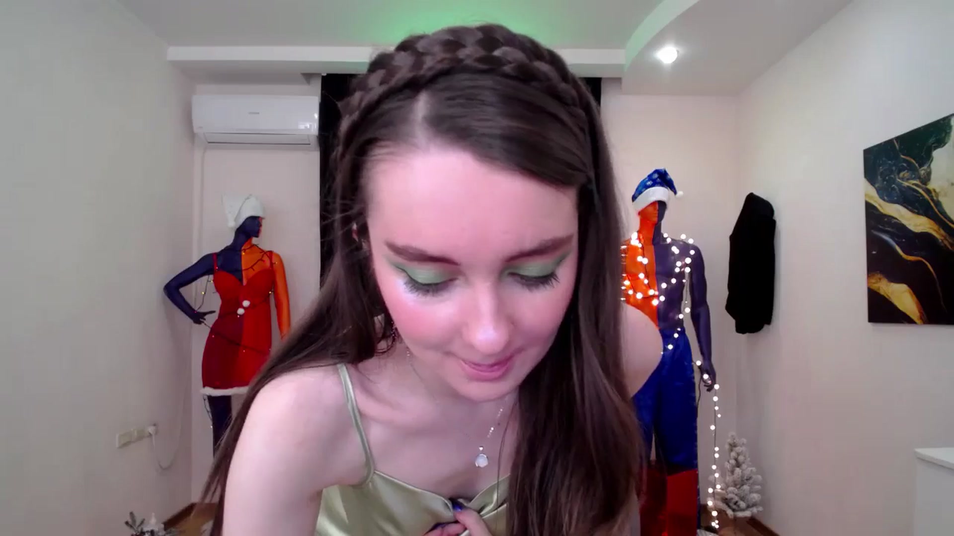 Gallery image thumbnail from Milim_Nava's myfreecams stream on, 12/15/2024, 19:47 image 13 of 20