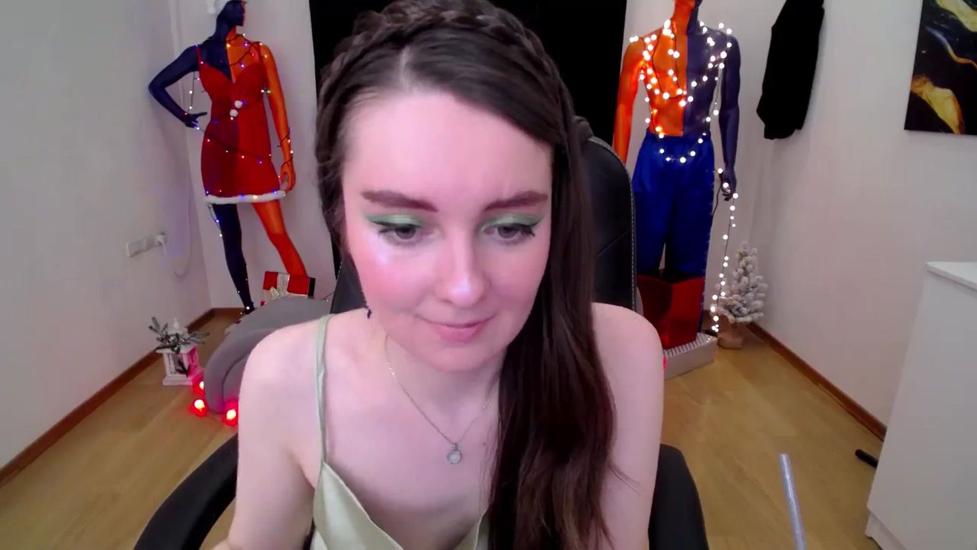 Gallery image thumbnail from Milim_Nava's myfreecams stream on, 12/15/2024, 19:47 image 17 of 20