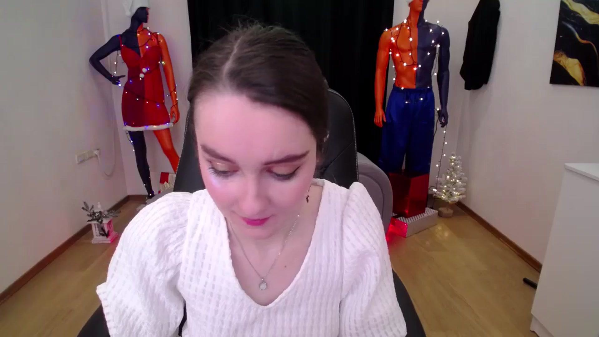 Gallery image thumbnail from Milim_Nava's myfreecams stream on, 12/17/2024, 10:49 image 17 of 20