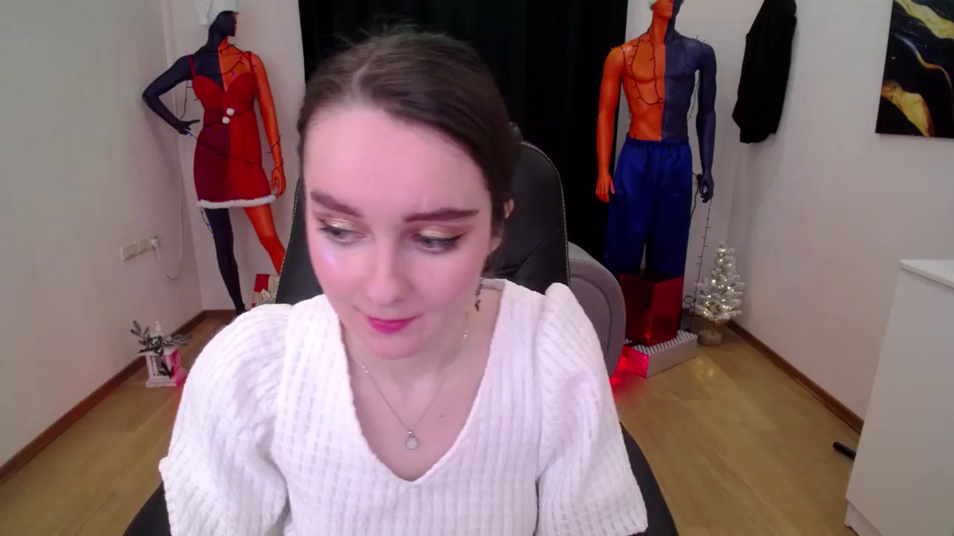 Gallery image thumbnail from Milim_Nava's myfreecams stream on, 12/17/2024, 10:49 image 16 of 20