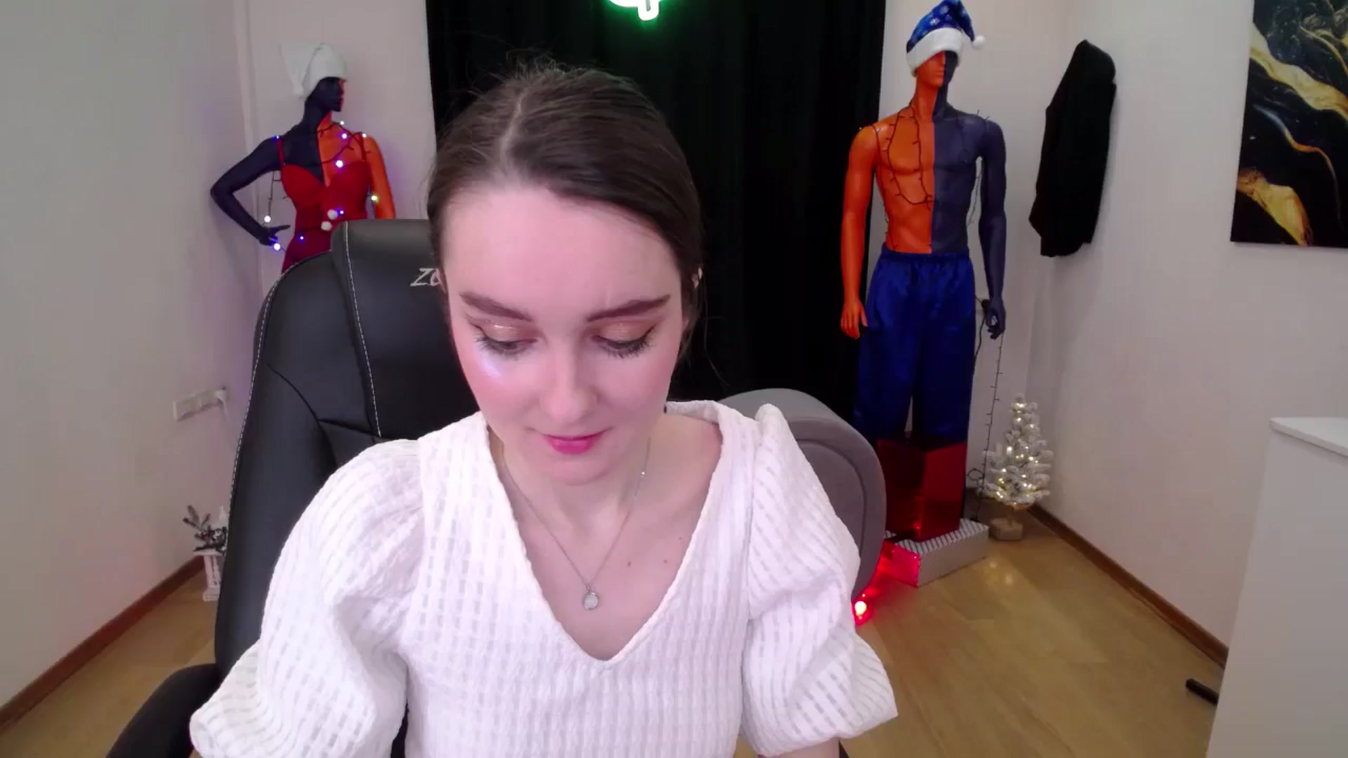Gallery image thumbnail from Milim_Nava's myfreecams stream on, 12/17/2024, 10:49 image 1 of 20
