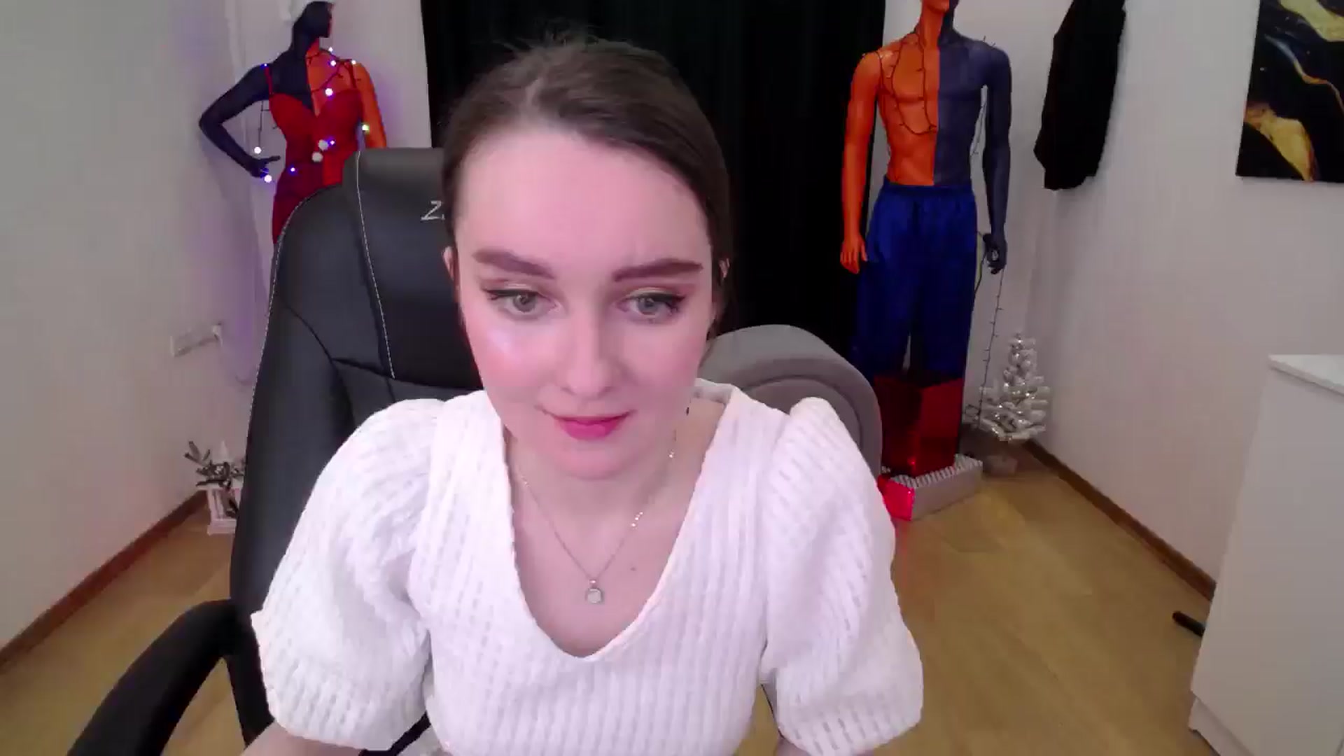 Gallery image thumbnail from Milim_Nava's myfreecams stream on, 12/17/2024, 10:49 image 10 of 20