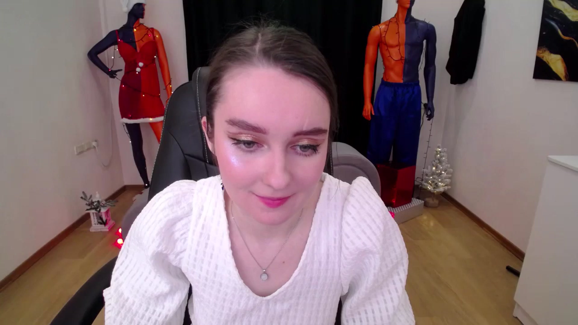 Gallery image thumbnail from Milim_Nava's myfreecams stream on, 12/17/2024, 12:10 image 15 of 20