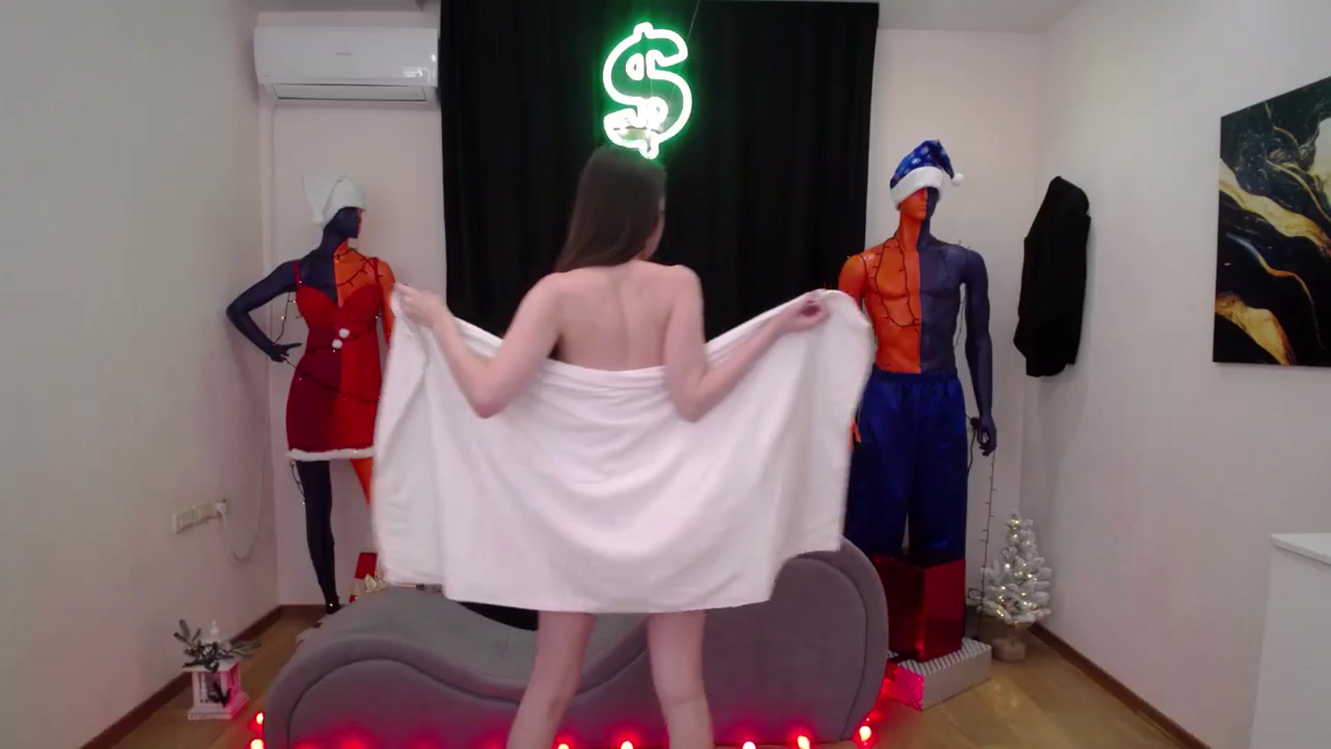 Gallery image thumbnail from Milim_Nava's myfreecams stream on, 12/17/2024, 14:08 image 12 of 20