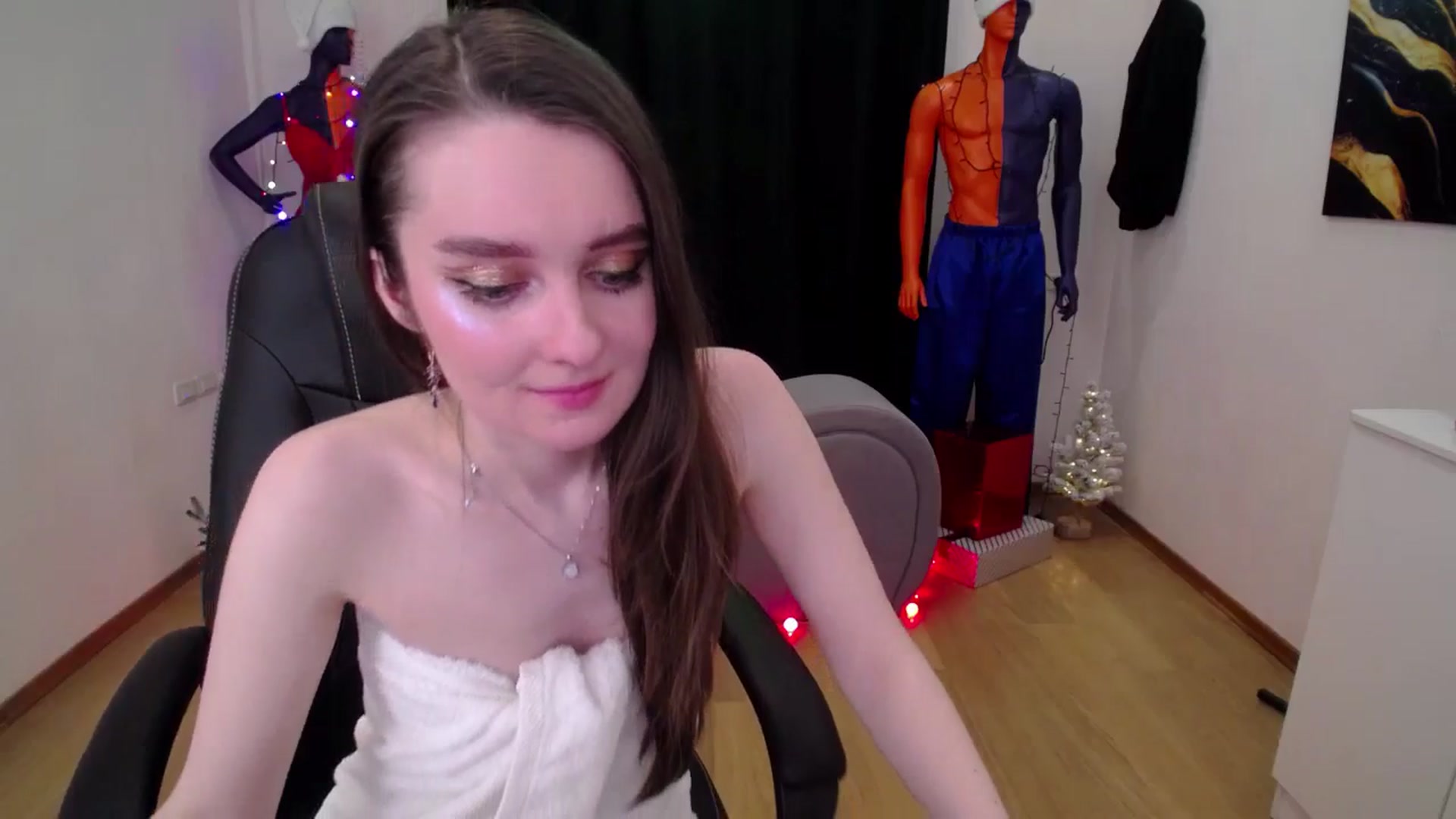 Gallery image thumbnail from Milim_Nava's myfreecams stream on, 12/17/2024, 15:07 image 10 of 20