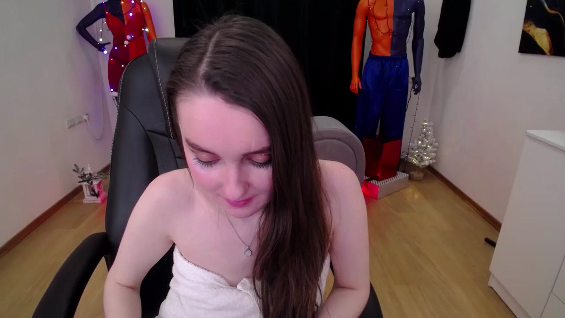 Gallery image thumbnail from Milim_Nava's myfreecams stream on, 12/17/2024, 15:07 image 6 of 20