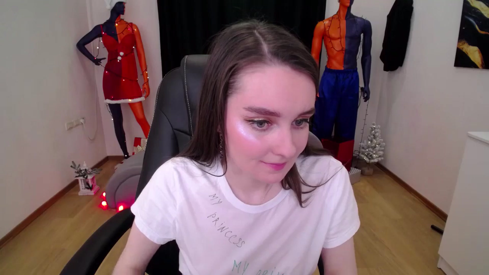 Gallery image thumbnail from Milim_Nava's myfreecams stream on, 12/17/2024, 16:15 image 12 of 20