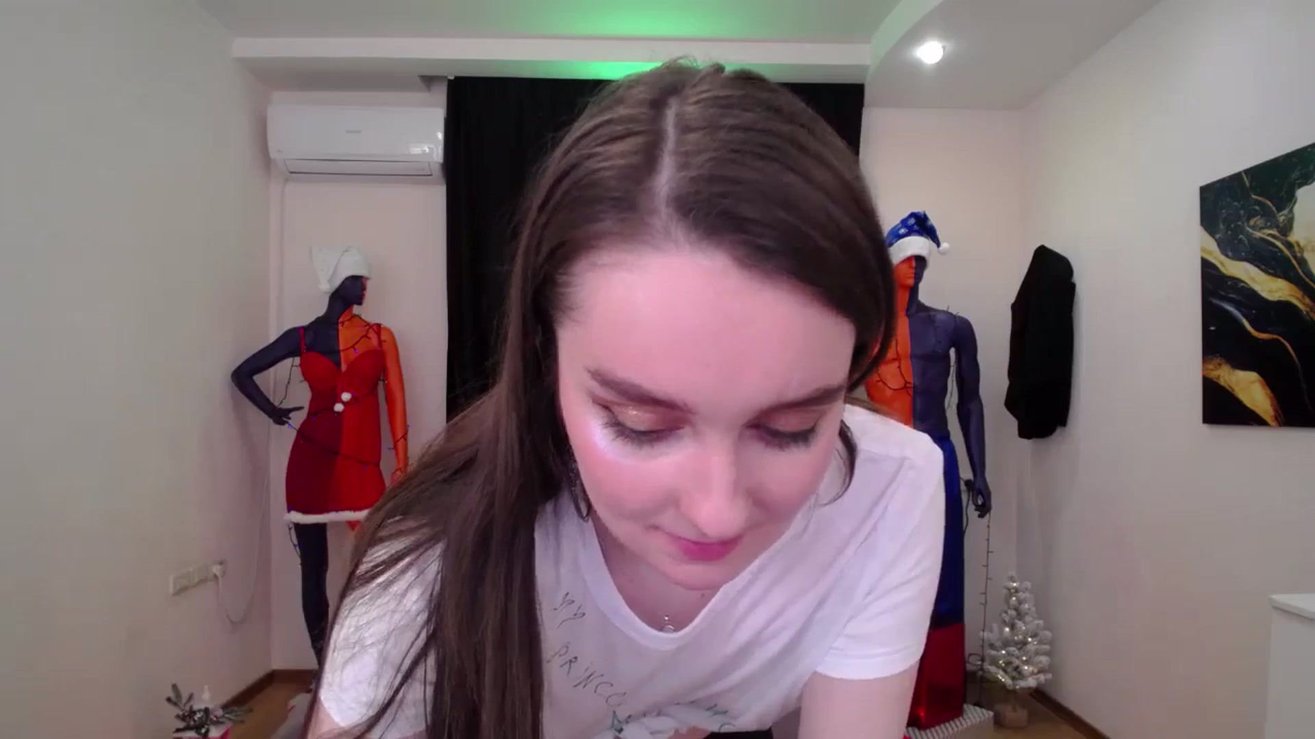Gallery image thumbnail from Milim_Nava's myfreecams stream on, 12/17/2024, 16:15 image 8 of 20