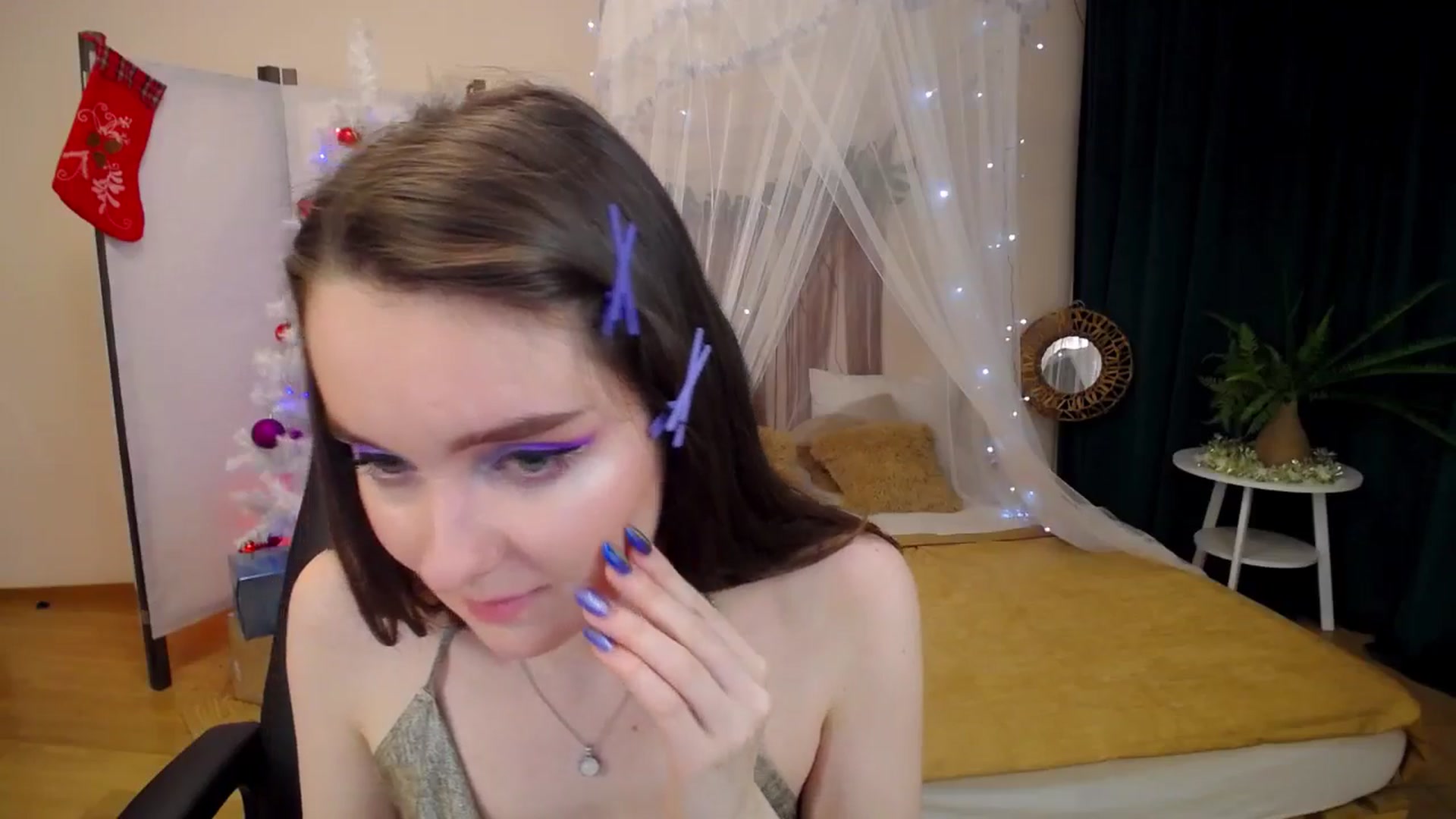 Gallery image thumbnail from Milim_Nava's myfreecams stream on, 12/18/2024, 17:35 image 14 of 20