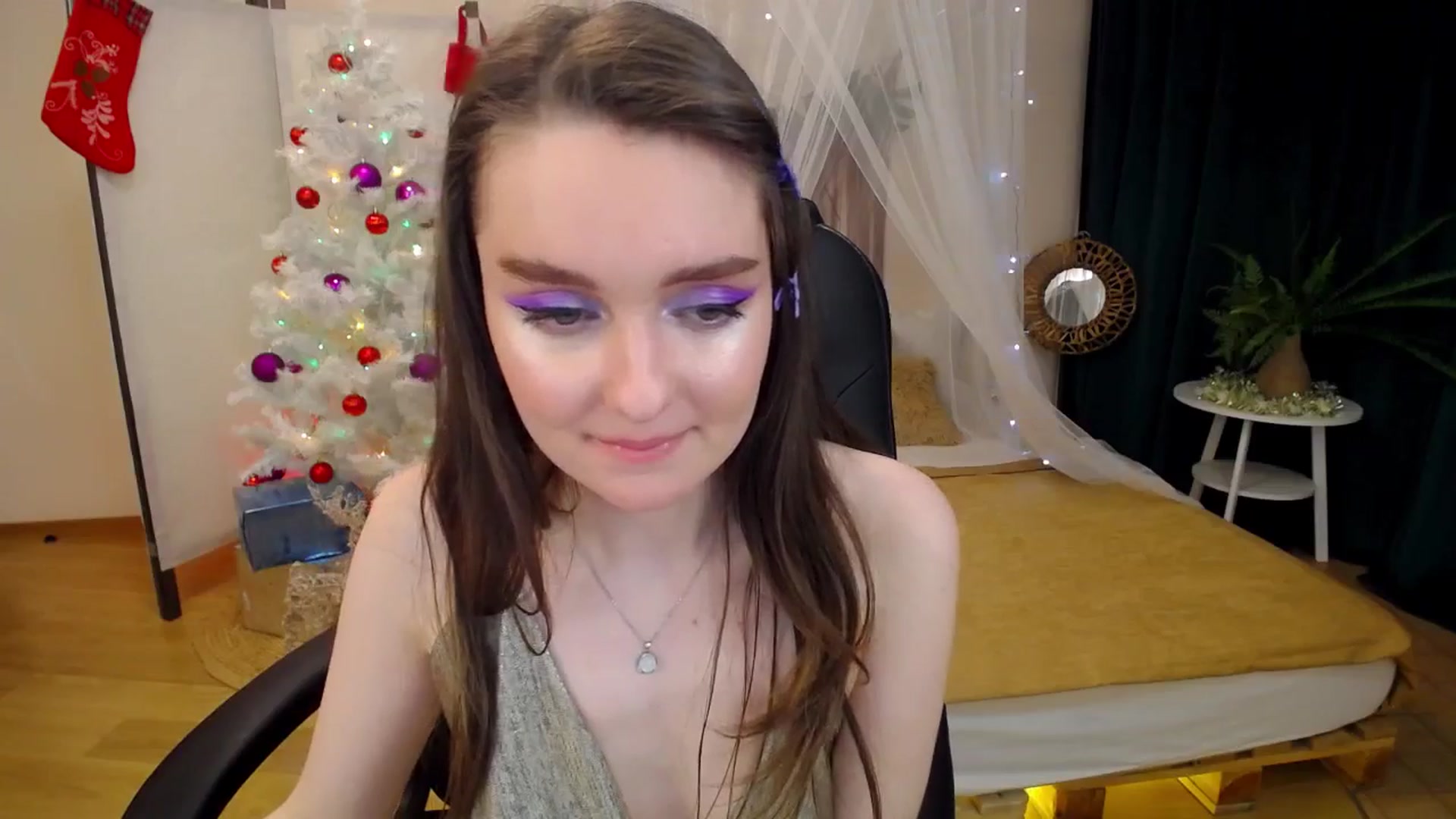 Gallery image thumbnail from Milim_Nava's myfreecams stream on, 12/18/2024, 17:35 image 10 of 20