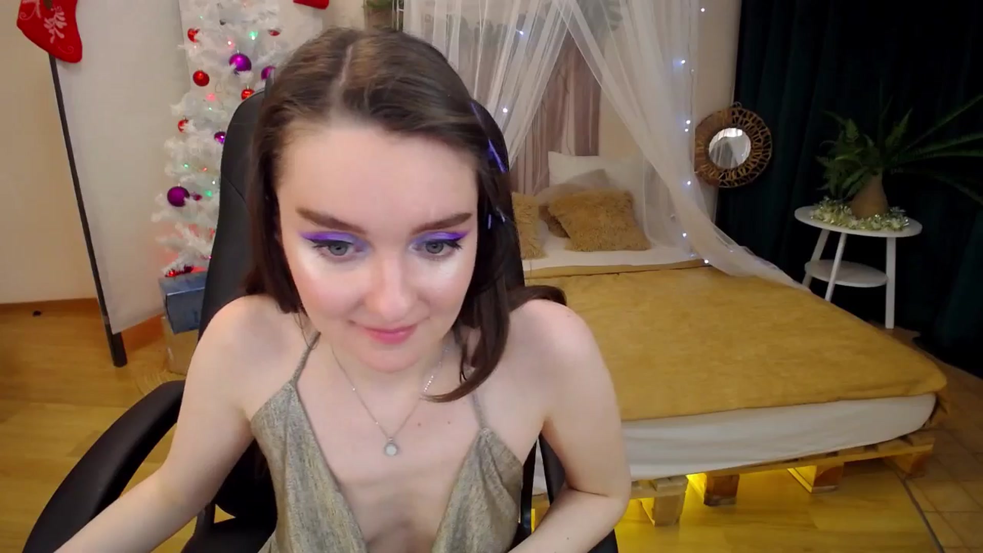 Gallery image thumbnail from Milim_Nava's myfreecams stream on, 12/18/2024, 17:35 image 6 of 20