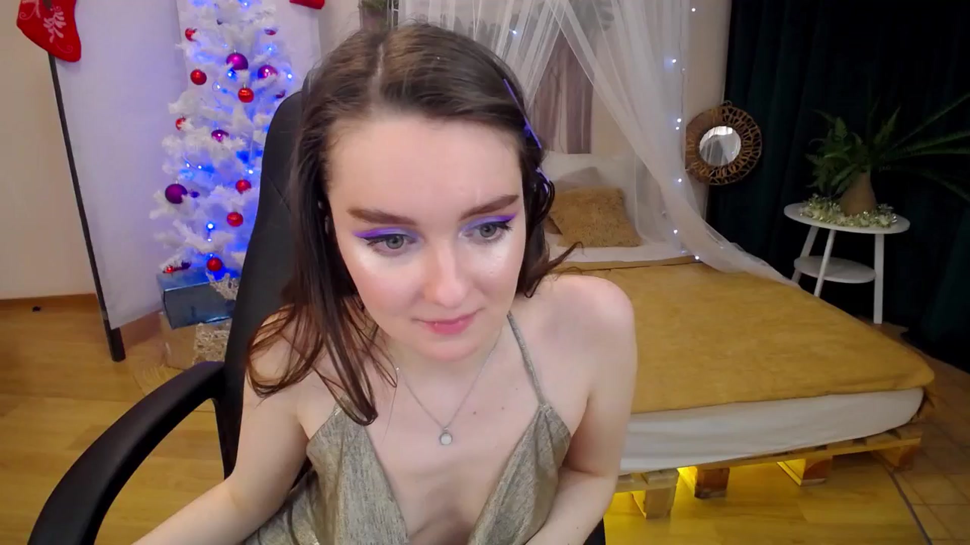 Gallery image thumbnail from Milim_Nava's myfreecams stream on, 12/18/2024, 17:35 image 1 of 20