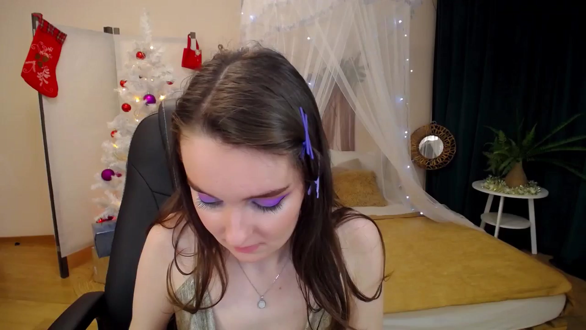 Gallery image thumbnail from Milim_Nava's myfreecams stream on, 12/18/2024, 17:35 image 18 of 20