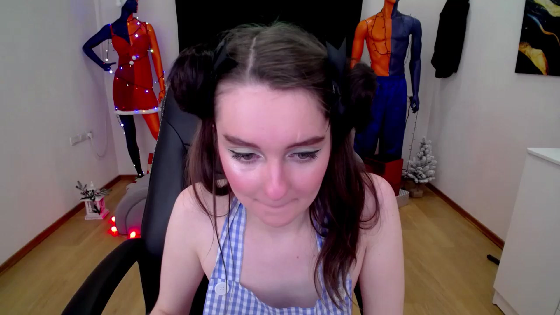 Gallery image thumbnail from Milim_Nava's myfreecams stream on, 12/19/2024, 10:04 image 7 of 20