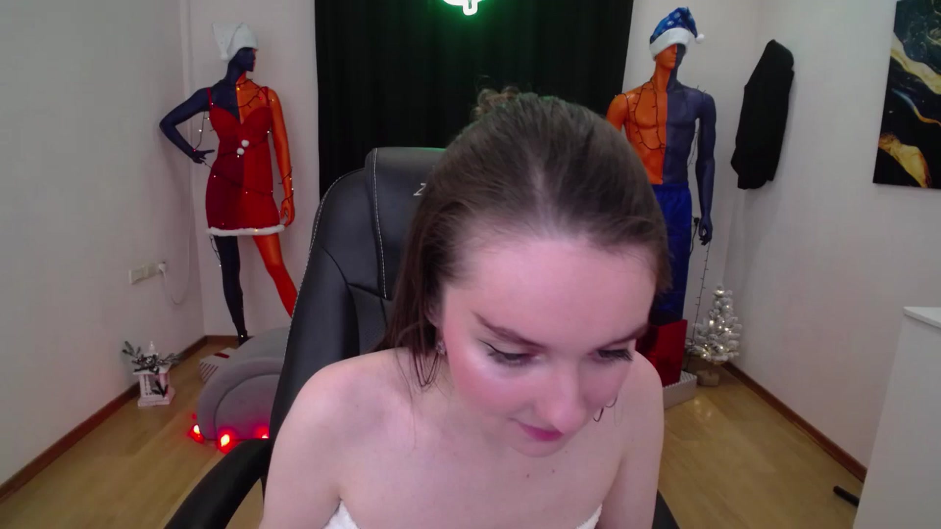 Gallery image thumbnail from Milim_Nava's myfreecams stream on, 12/20/2024, 09:51 image 1 of 20