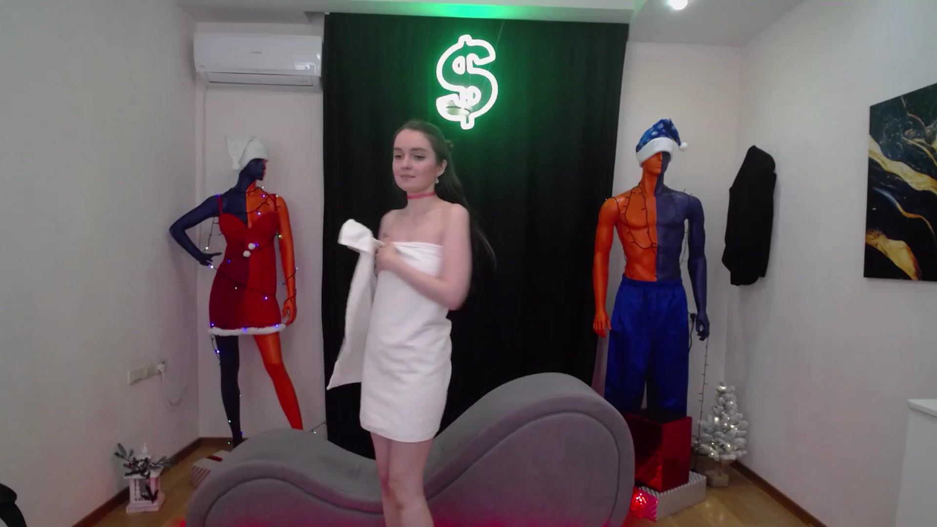 Gallery image thumbnail from Milim_Nava's myfreecams stream on, 12/20/2024, 09:51 image 16 of 20