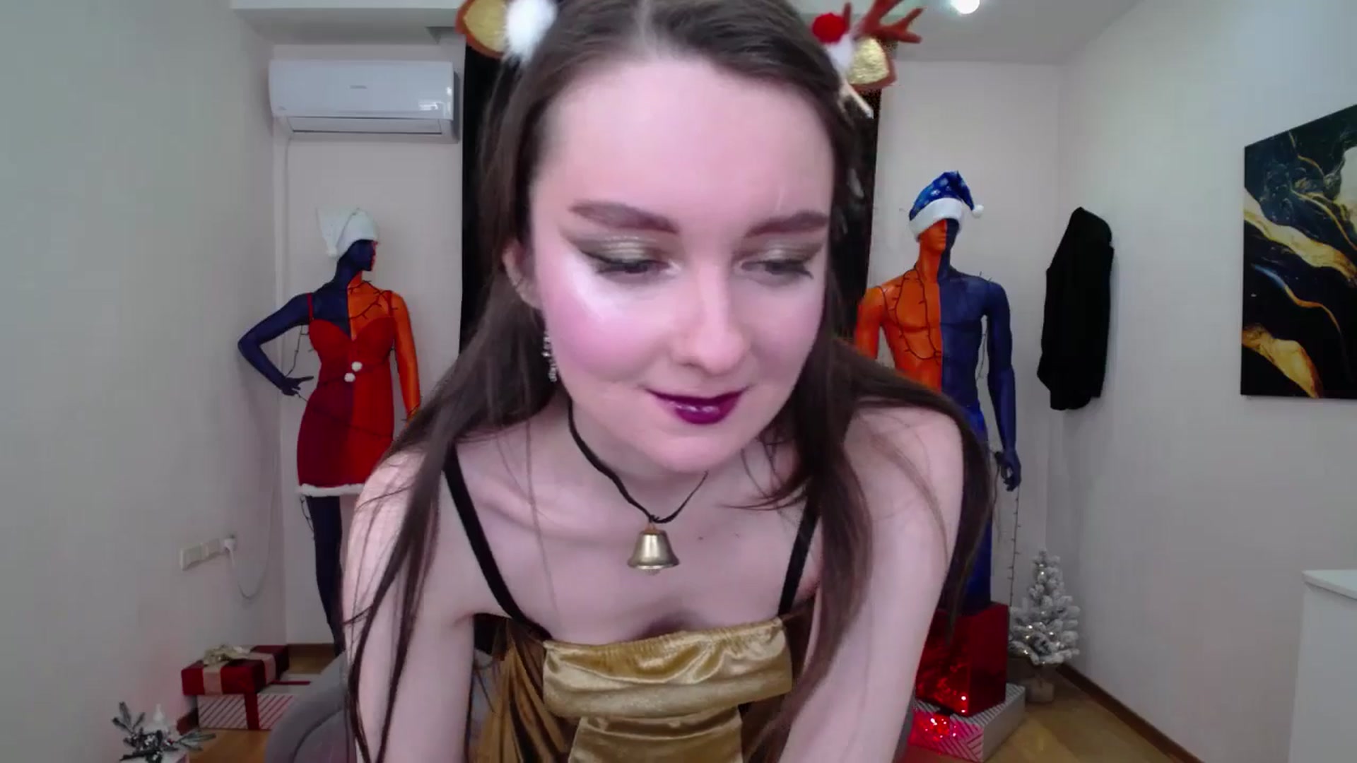 Gallery image thumbnail from Milim_Nava's myfreecams stream on, 12/22/2024, 20:07 image 3 of 20