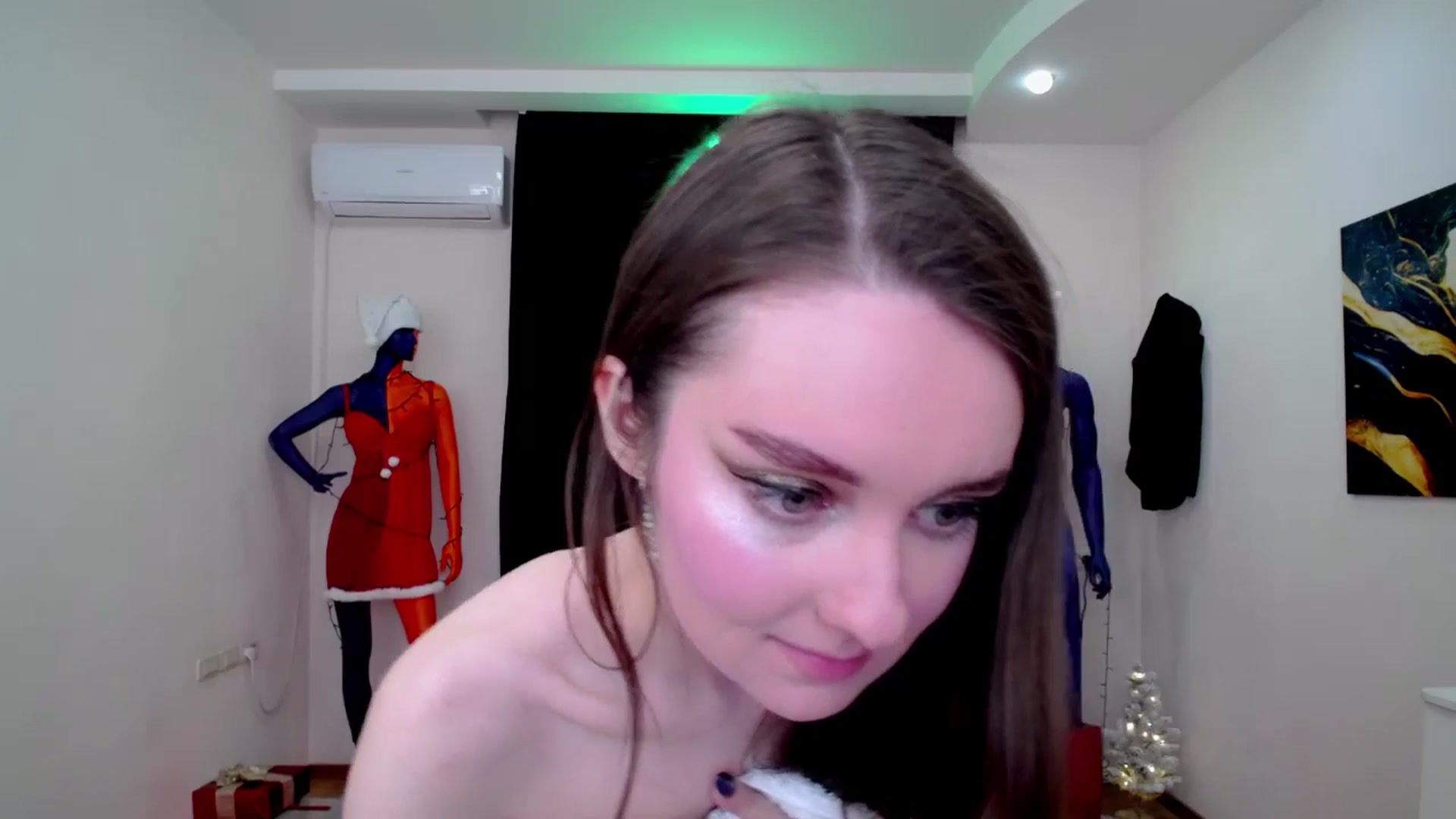 Gallery image thumbnail from Milim_Nava's myfreecams stream on, 12/23/2024, 01:41 image 17 of 20