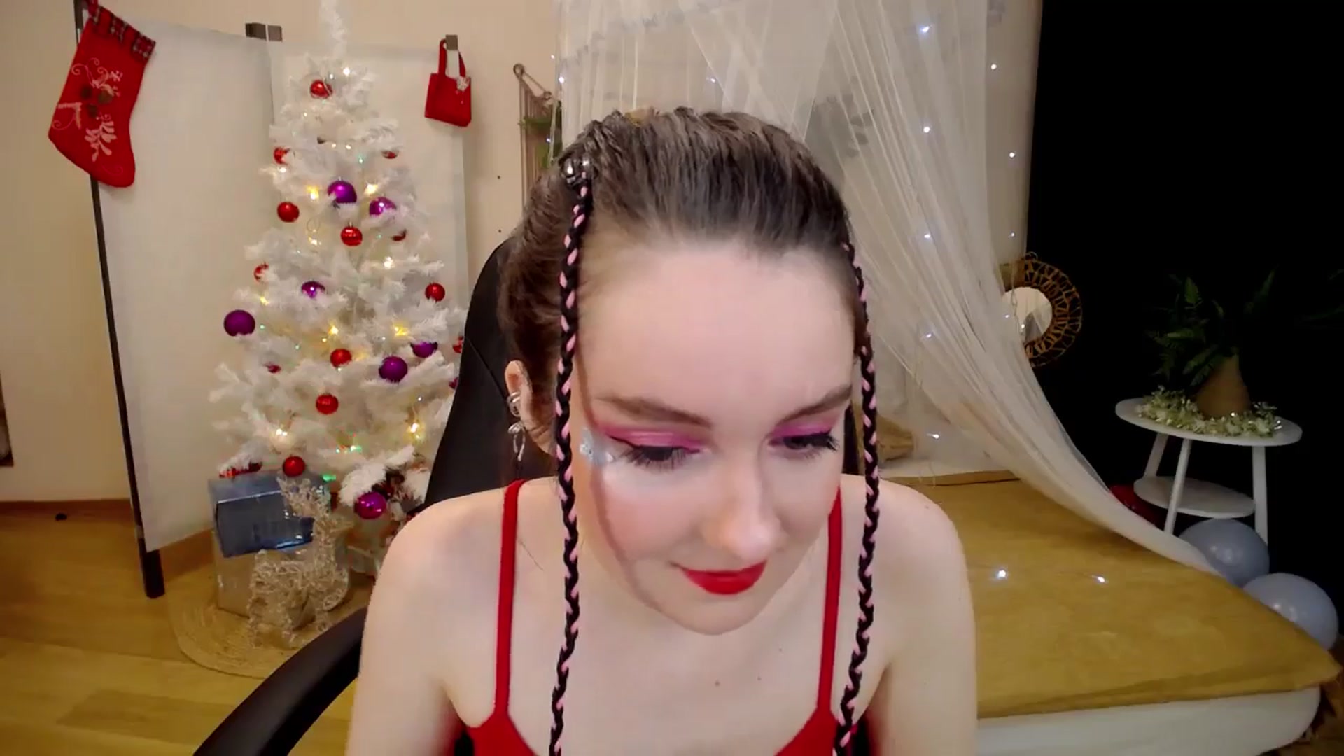 Gallery image thumbnail from Milim_Nava's myfreecams stream on, 12/23/2024, 19:31 image 16 of 20