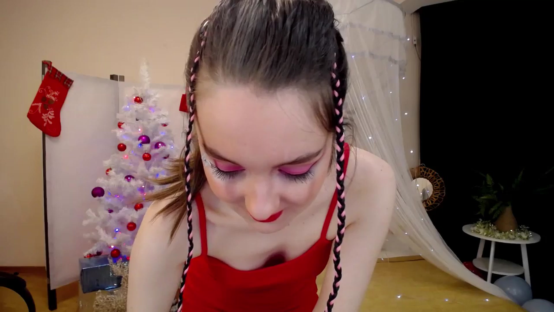 Gallery image thumbnail from Milim_Nava's myfreecams stream on, 12/23/2024, 19:31 image 13 of 20