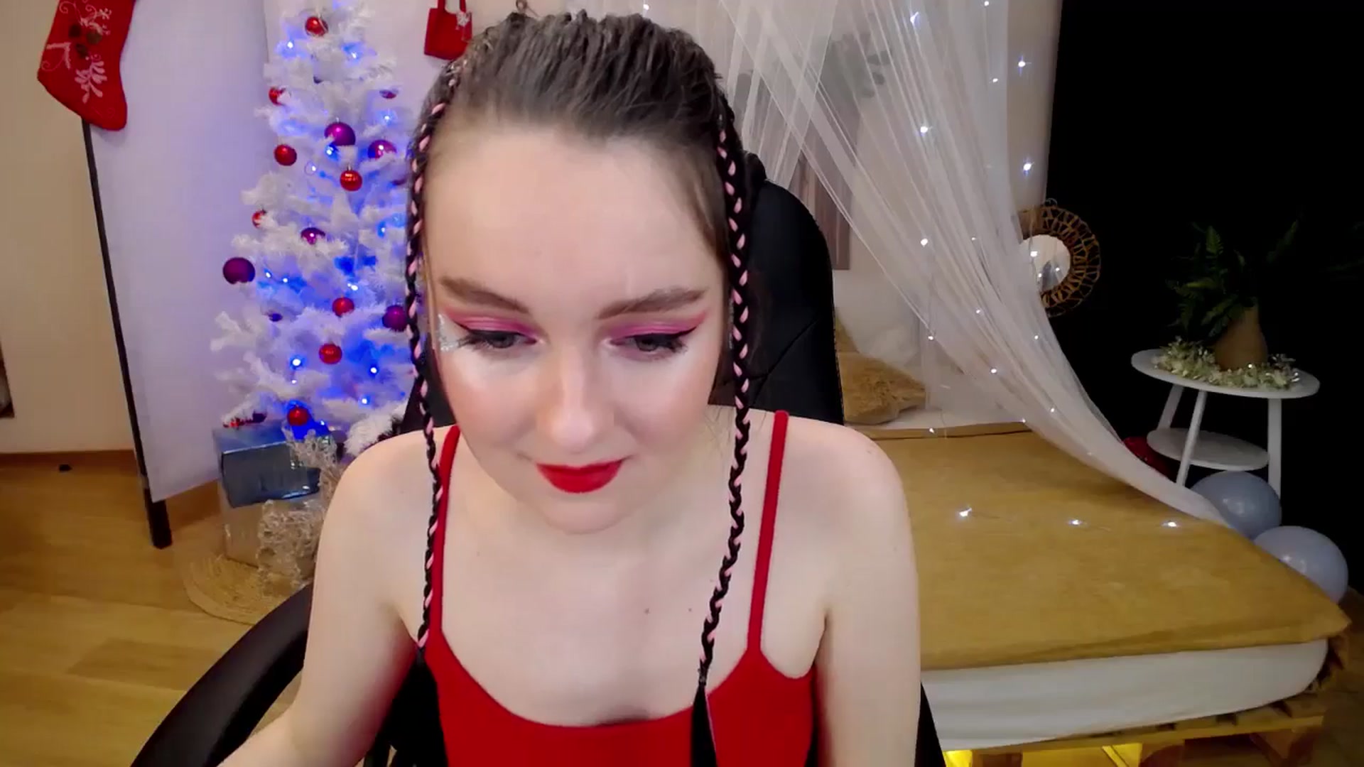 Gallery image thumbnail from Milim_Nava's myfreecams stream on, 12/23/2024, 19:31 image 11 of 20