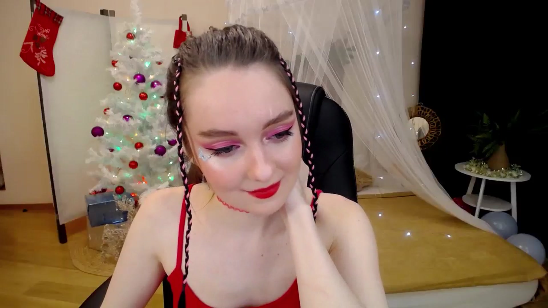 Gallery image thumbnail from Milim_Nava's myfreecams stream on, 12/23/2024, 19:31 image 17 of 20