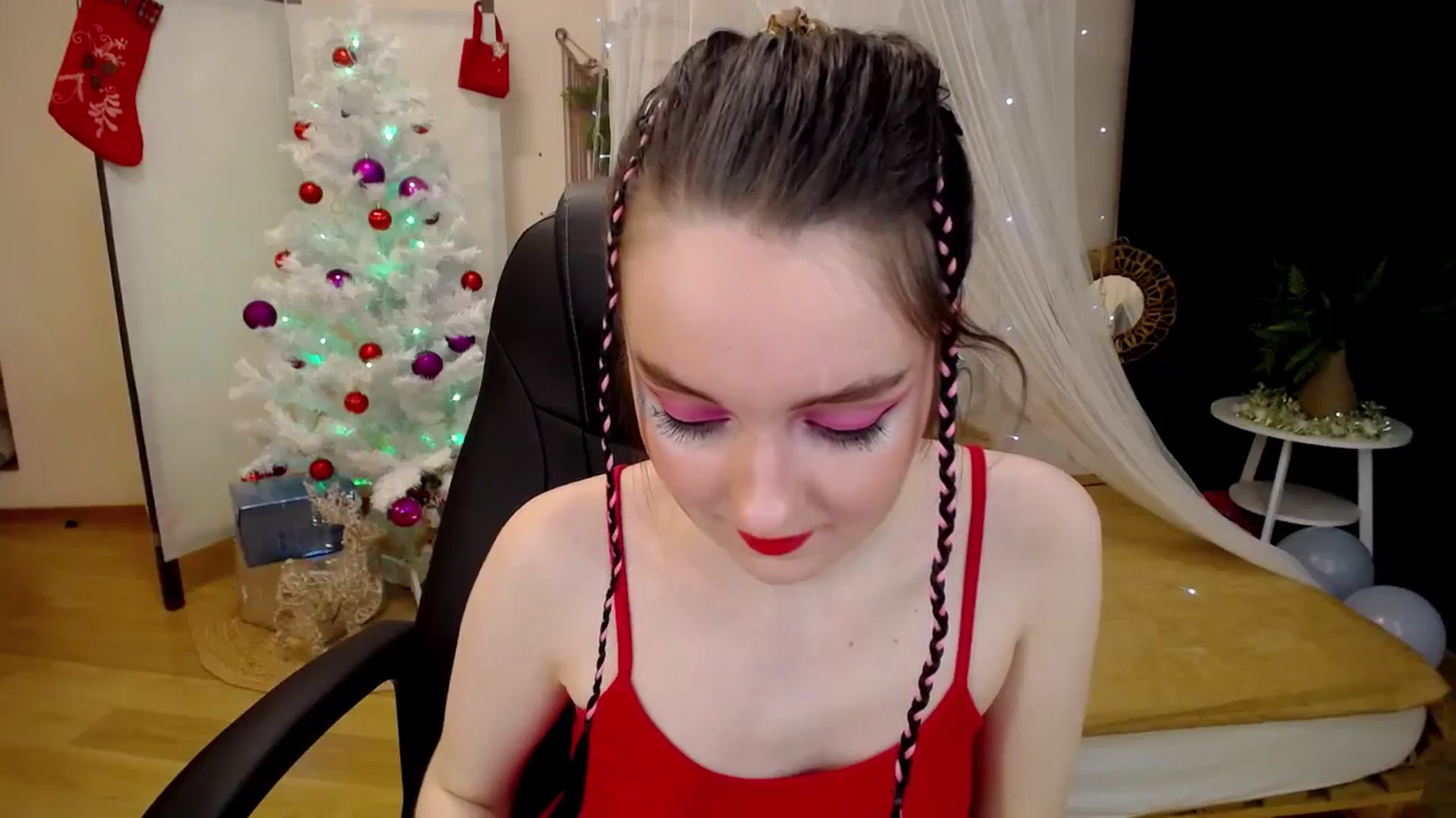 Gallery image thumbnail from Milim_Nava's myfreecams stream on, 12/23/2024, 20:21 image 7 of 20
