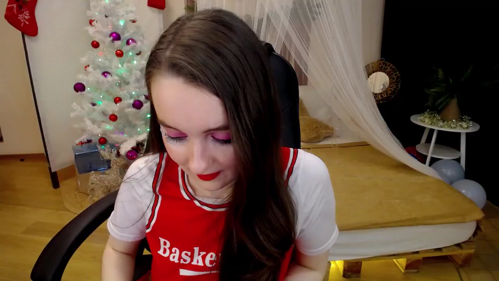 Gallery image thumbnail from Milim_Nava's myfreecams stream on, 12/23/2024, 23:46 image 14 of 20