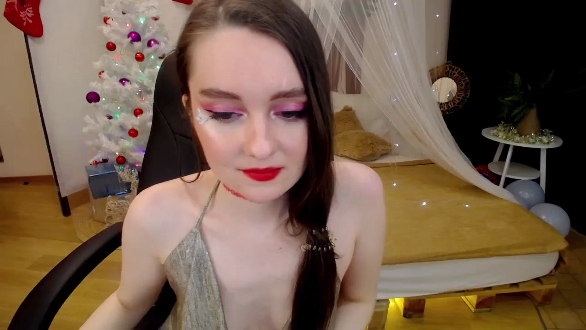 Gallery image thumbnail from Milim_Nava's myfreecams stream on, 12/24/2024, 02:20 image 19 of 20
