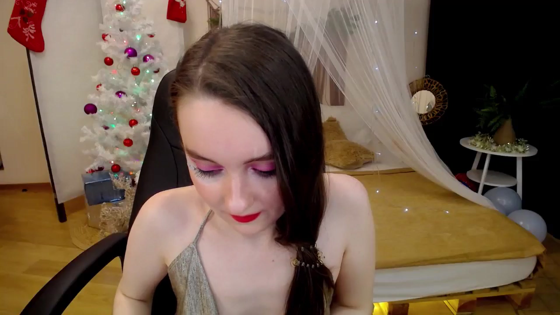 Gallery image thumbnail from Milim_Nava's myfreecams stream on, 12/24/2024, 02:20 image 12 of 20