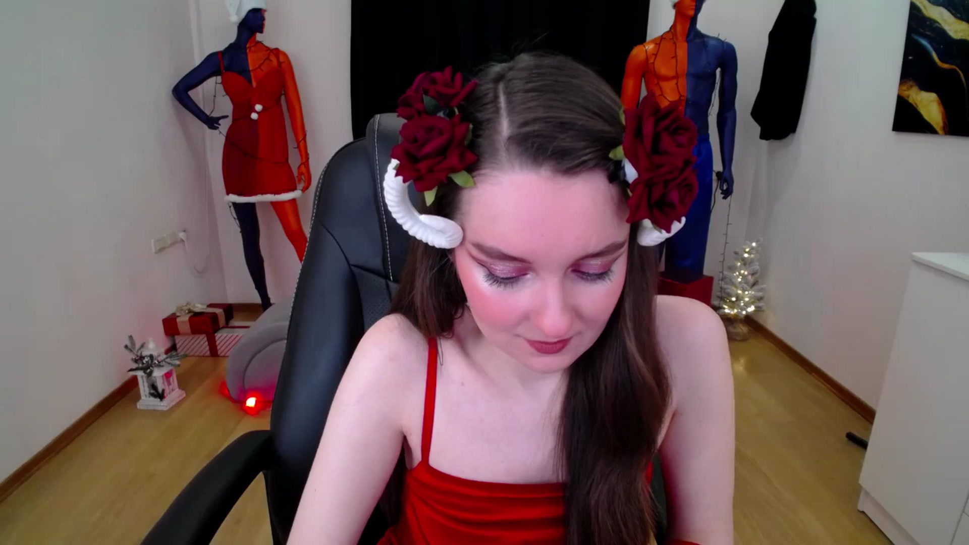 Gallery image thumbnail from Milim_Nava's myfreecams stream on, 12/24/2024, 18:33 image 13 of 20