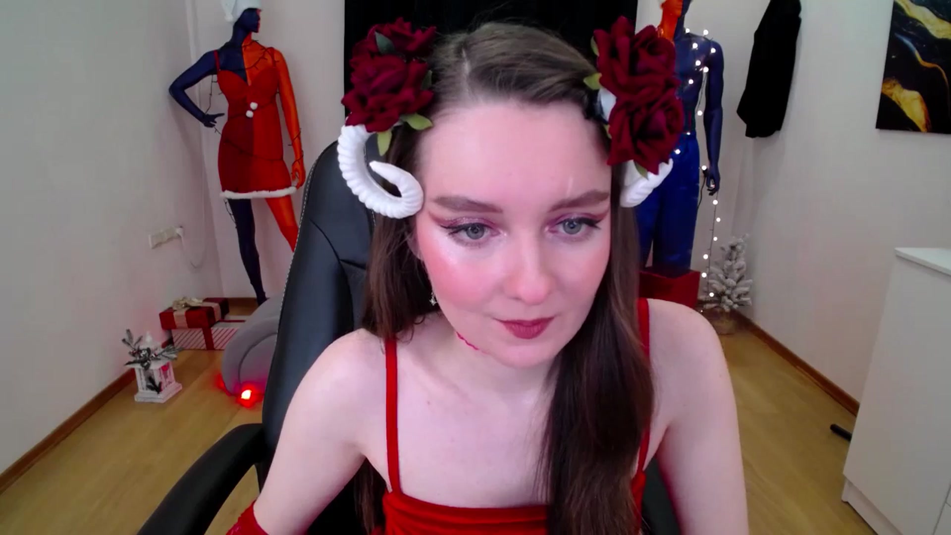 Gallery image thumbnail from Milim_Nava's myfreecams stream on, 12/24/2024, 18:33 image 11 of 20