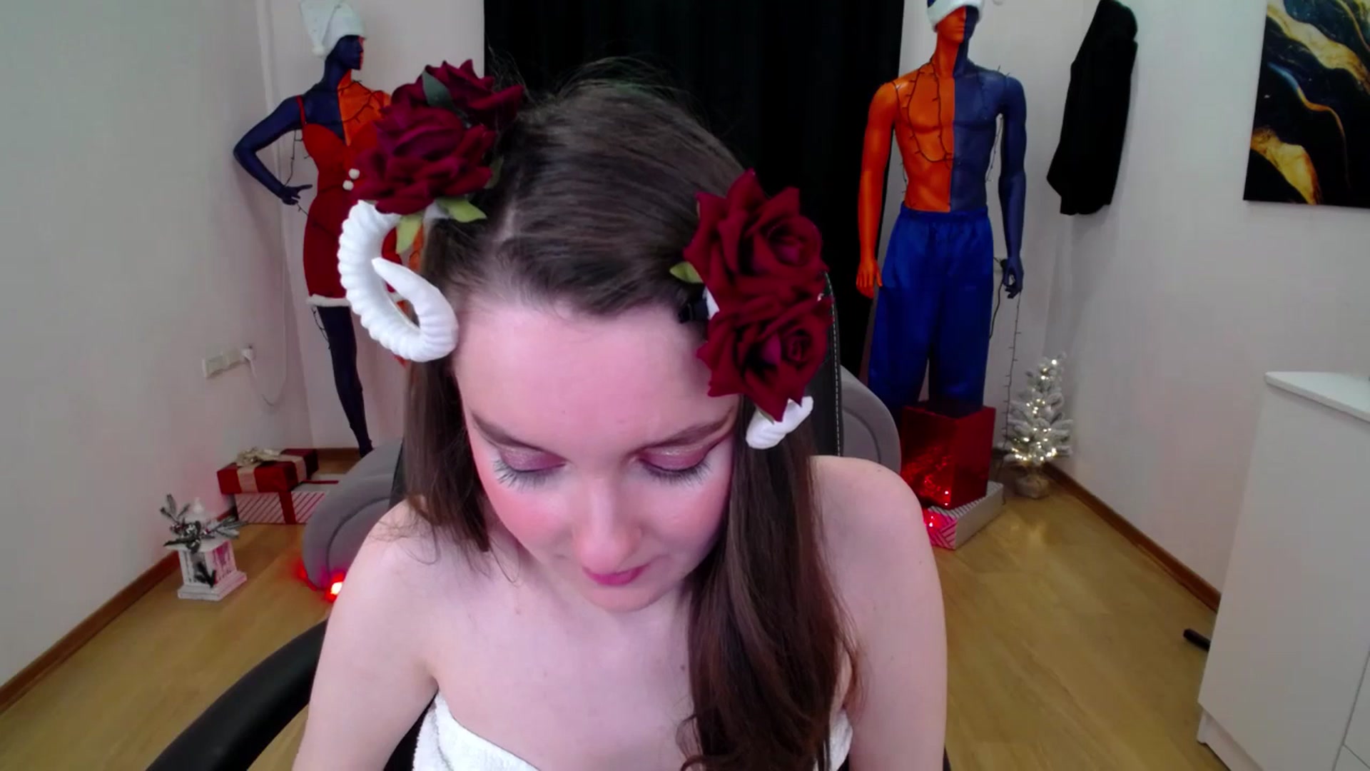 Gallery image thumbnail from Milim_Nava's myfreecams stream on, 12/24/2024, 23:55 image 16 of 20